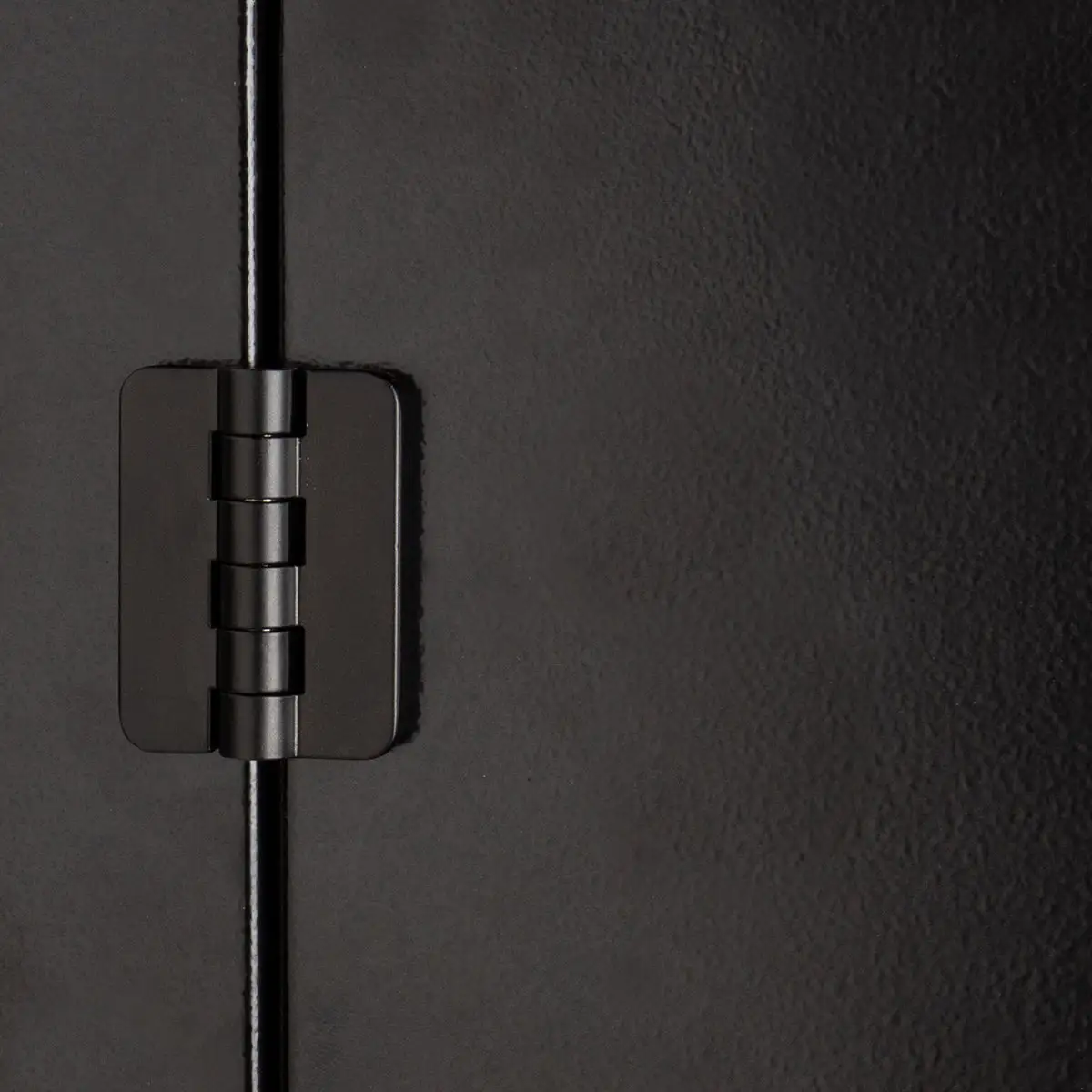 Titan AV 19" 4RU Vertical Wall Mount Server Cabinet 9 Titan AV 19" 4RU Vertical Wall Mount Server Cabinet - Image 7