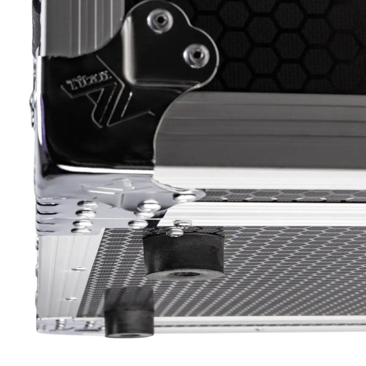 Titan AV 6RU Shock Proof Case, 450 Deep 6 Titan AV 6RU Shock Proof Case, 450 Deep - Image 4