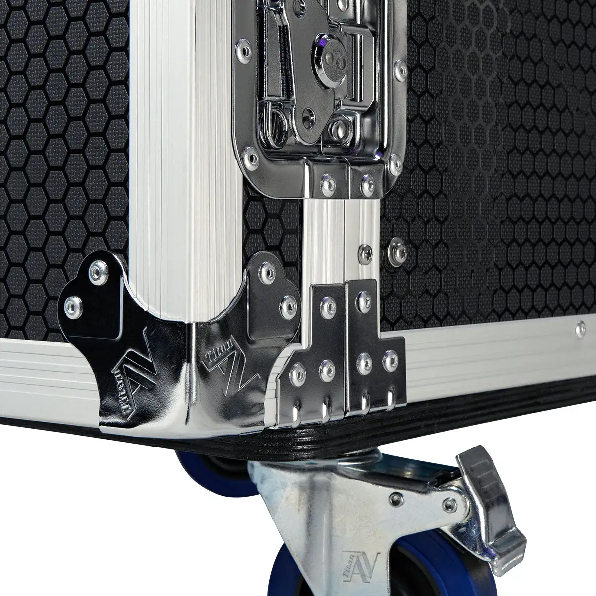 Titan AV 14RU Shock Proof Case On Castors, 550 Deep 4 Titan AV 14RU Shock Proof Case On Castors, 550 Deep - Image 2